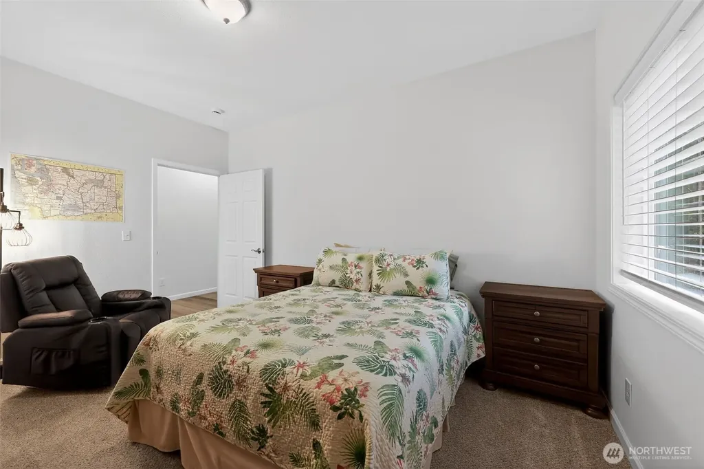 148 E Fox Run Lane Grapeview WA 98546