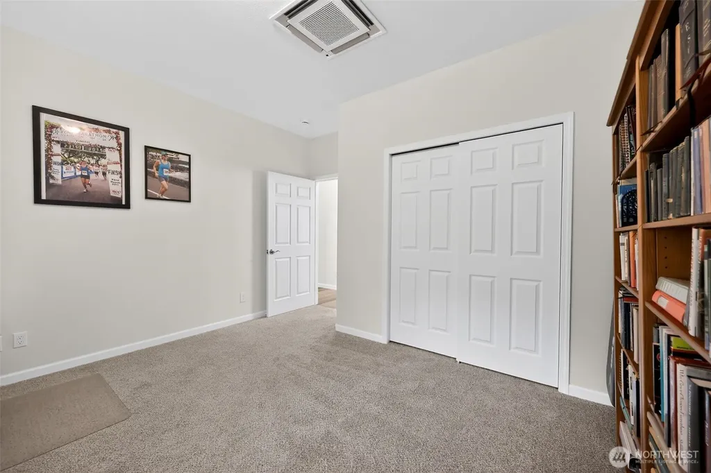 148 E Fox Run Lane Grapeview WA 98546