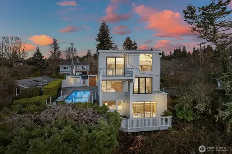 4042 Soundview Drive W University Place WA 98466