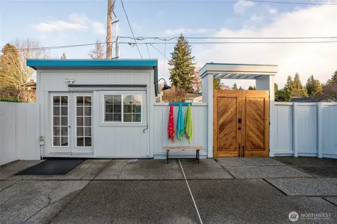 4042 Soundview Drive W University Place WA 98466