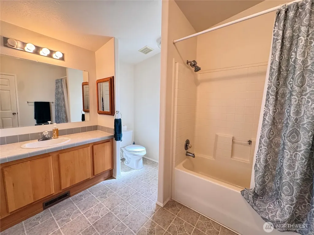 528 N 7th Avenue Sequim WA 98382