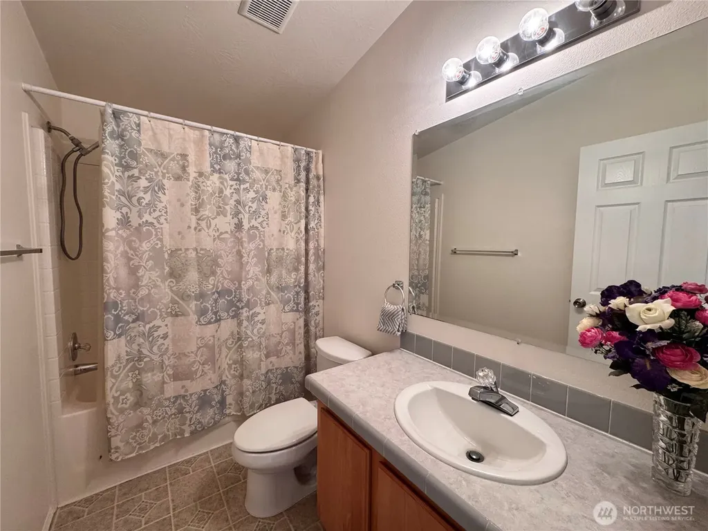 528 N 7th Avenue Sequim WA 98382