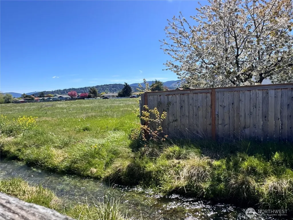528 N 7th Avenue Sequim WA 98382