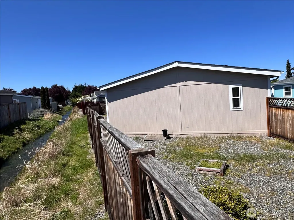528 N 7th Avenue Sequim WA 98382