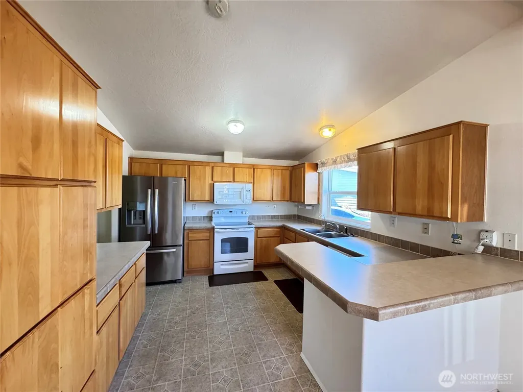 528 N 7th Avenue Sequim WA 98382