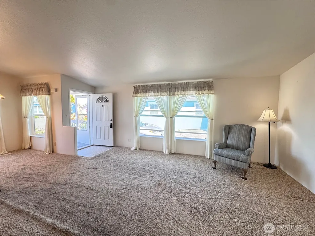 528 N 7th Avenue Sequim WA 98382