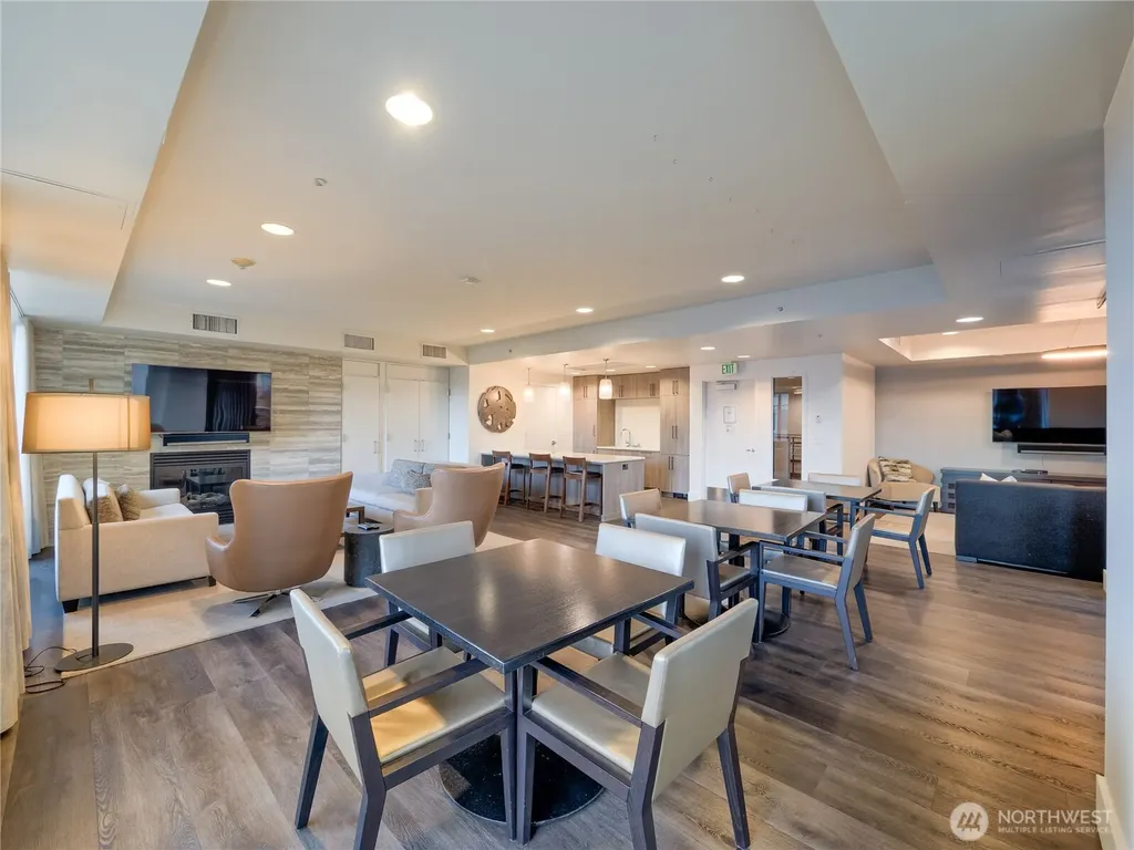 910 Lenora Street Seattle WA 98121