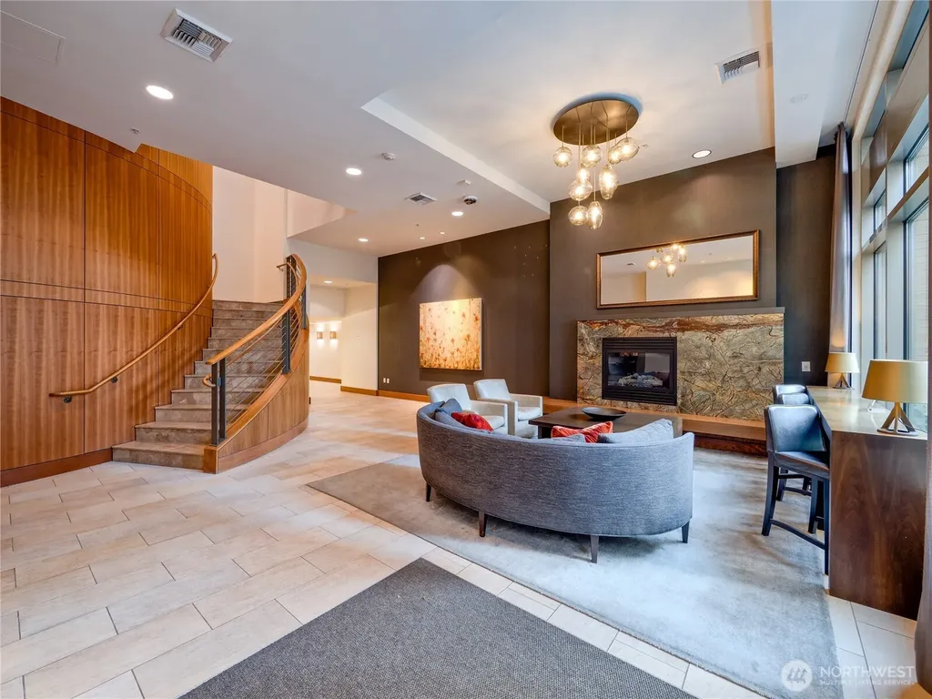 910 Lenora Street Seattle WA 98121