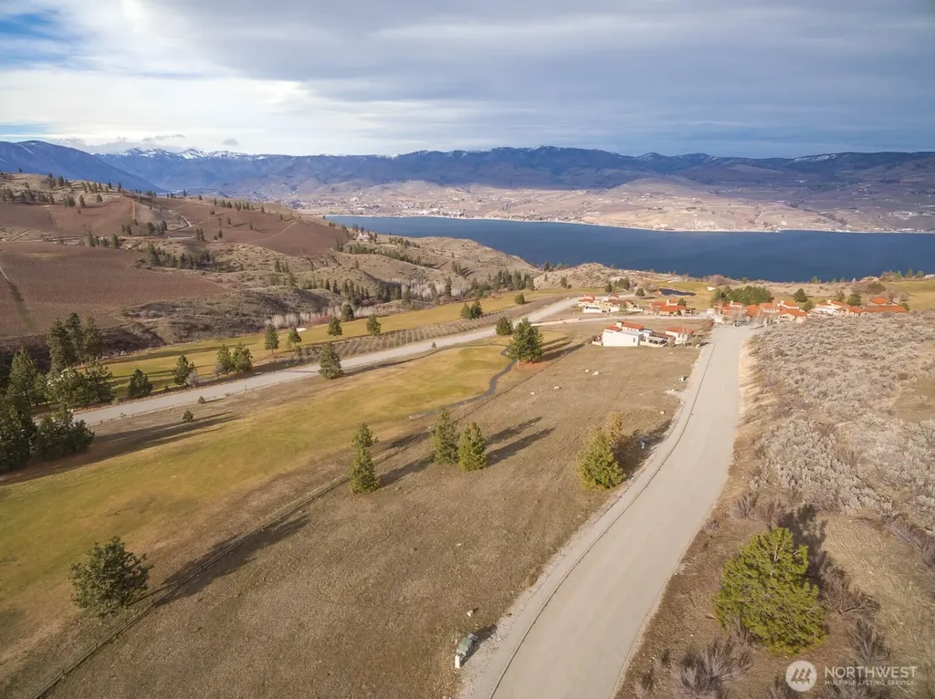320 Paintbrush Road Chelan WA 98816