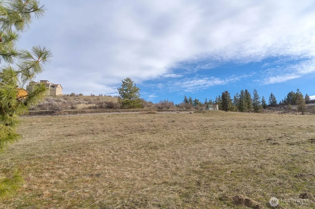 320 Paintbrush Road Chelan WA 98816