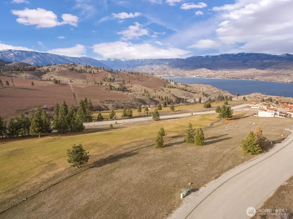320 Paintbrush Road Chelan WA 98816
