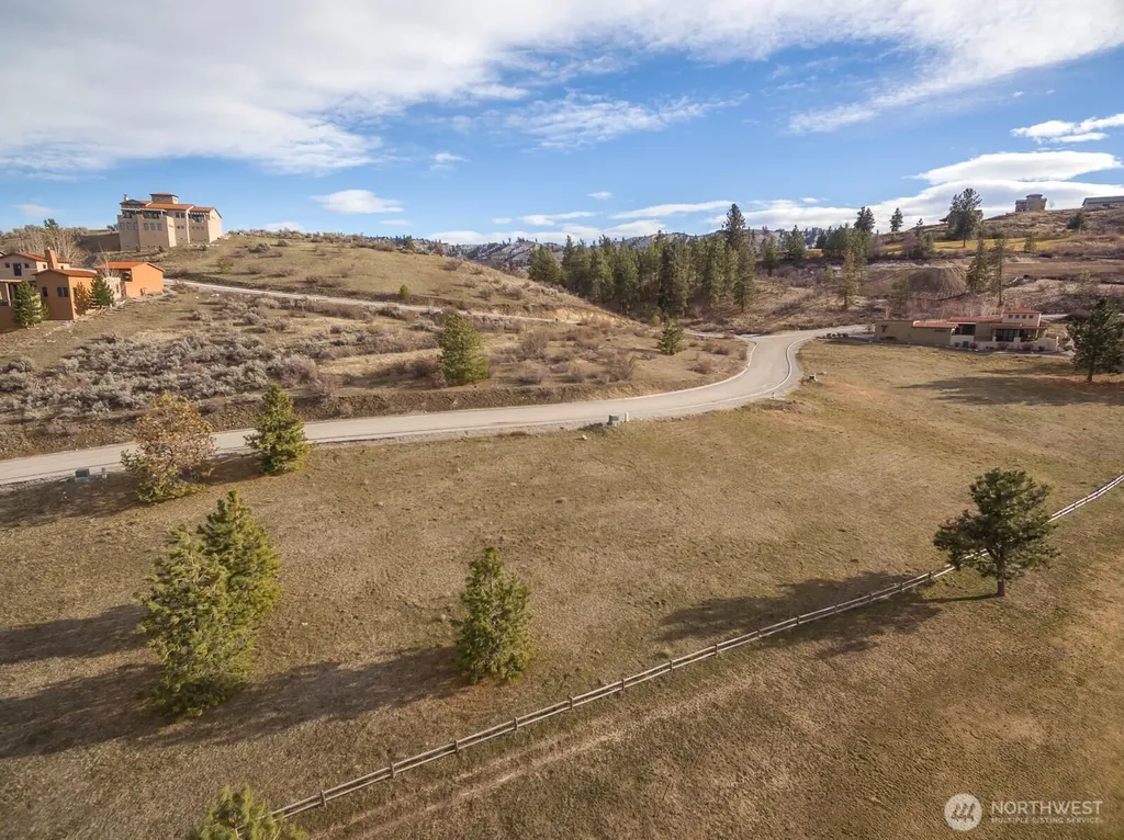 320 Paintbrush Road Chelan WA 98816