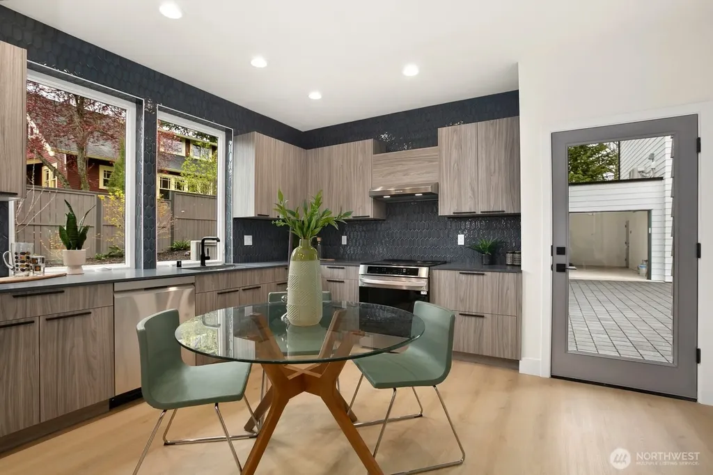 4217 S Findlay Street Seattle WA 98118