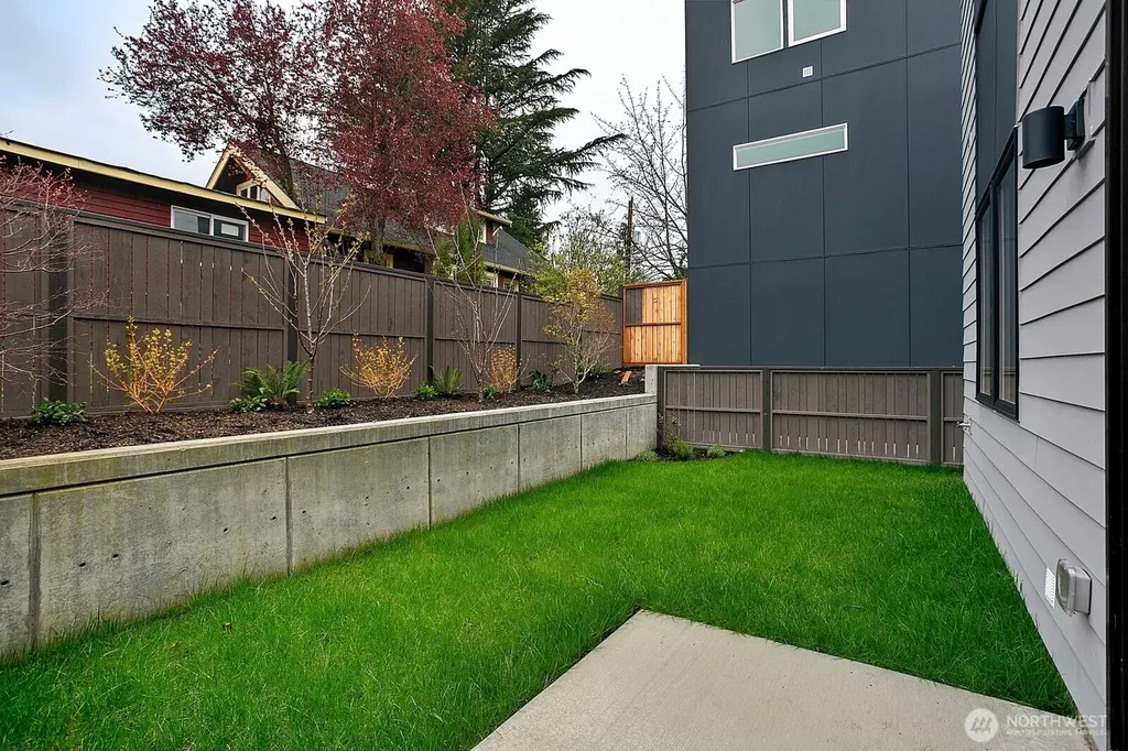 4217 S Findlay Street Seattle WA 98118