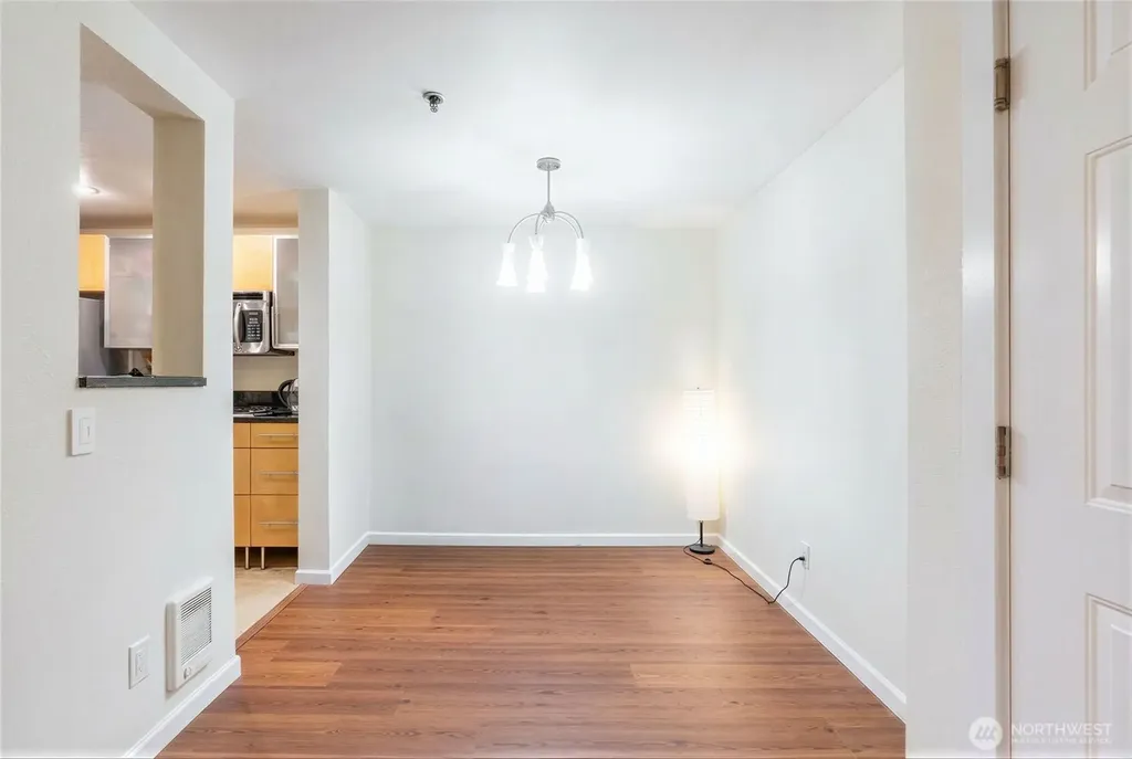 975 Aberdeen Avenue NE Renton WA 98056