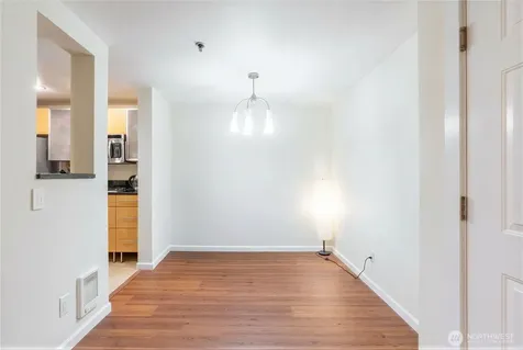975 Aberdeen Avenue NE Renton WA 98056