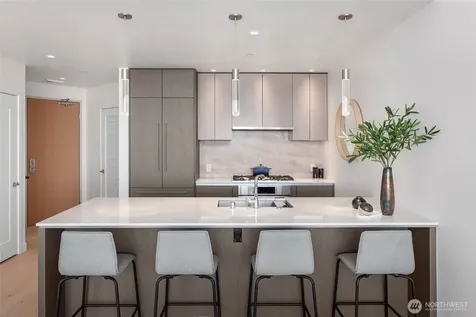 2510 6th Avenue Seattle WA 98121