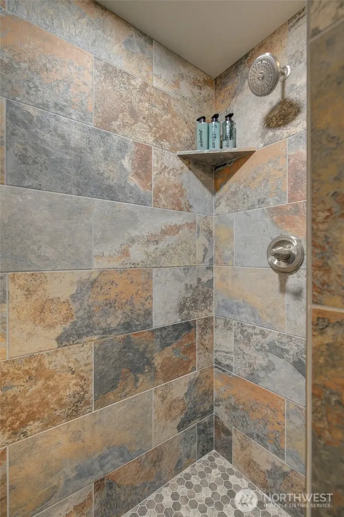 34 4th Street S Pacific Beach WA 98571
