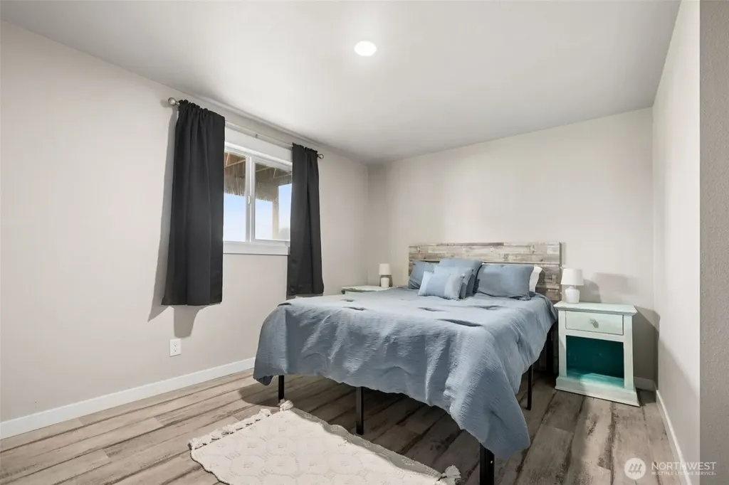 34 4th Street S Pacific Beach WA 98571
