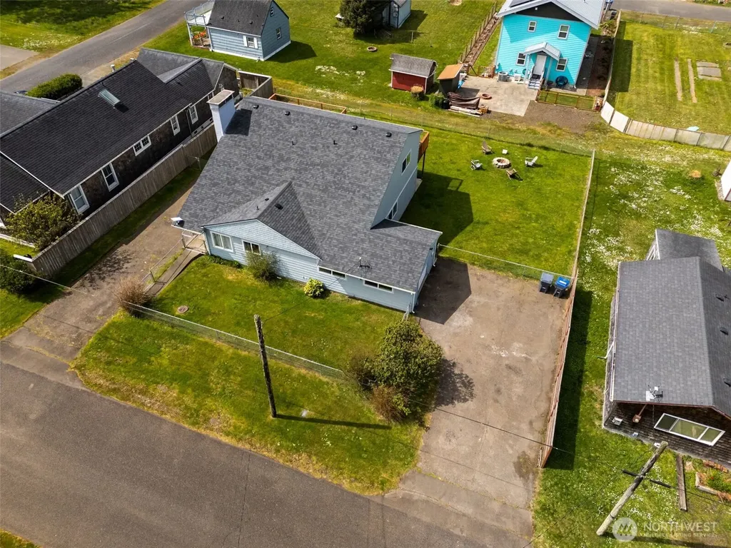 34 4th Street S Pacific Beach WA 98571