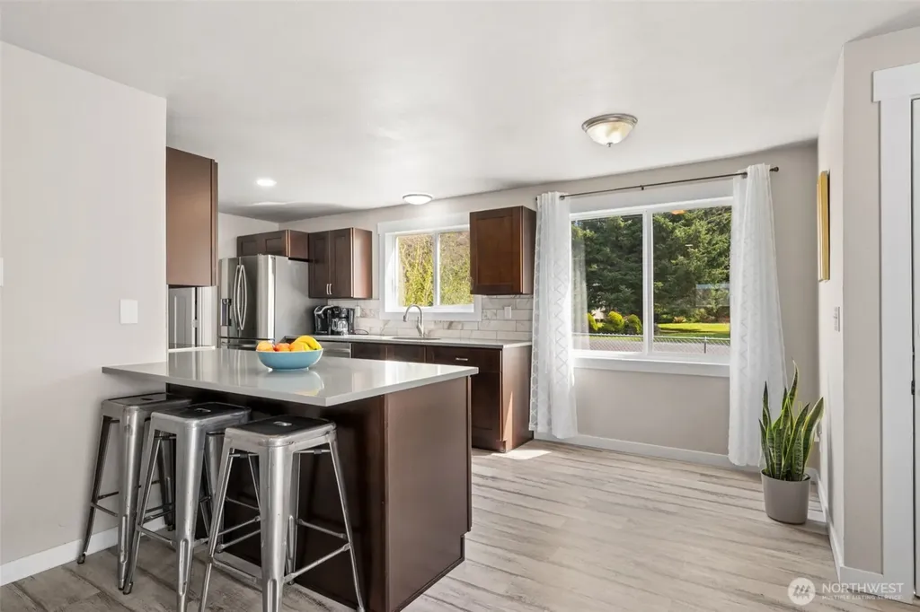 34 4th Street S Pacific Beach WA 98571
