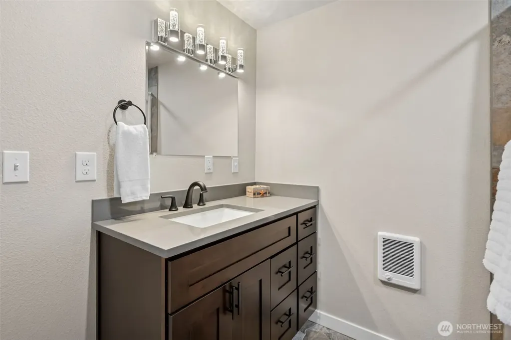34 4th Street S Pacific Beach WA 98571