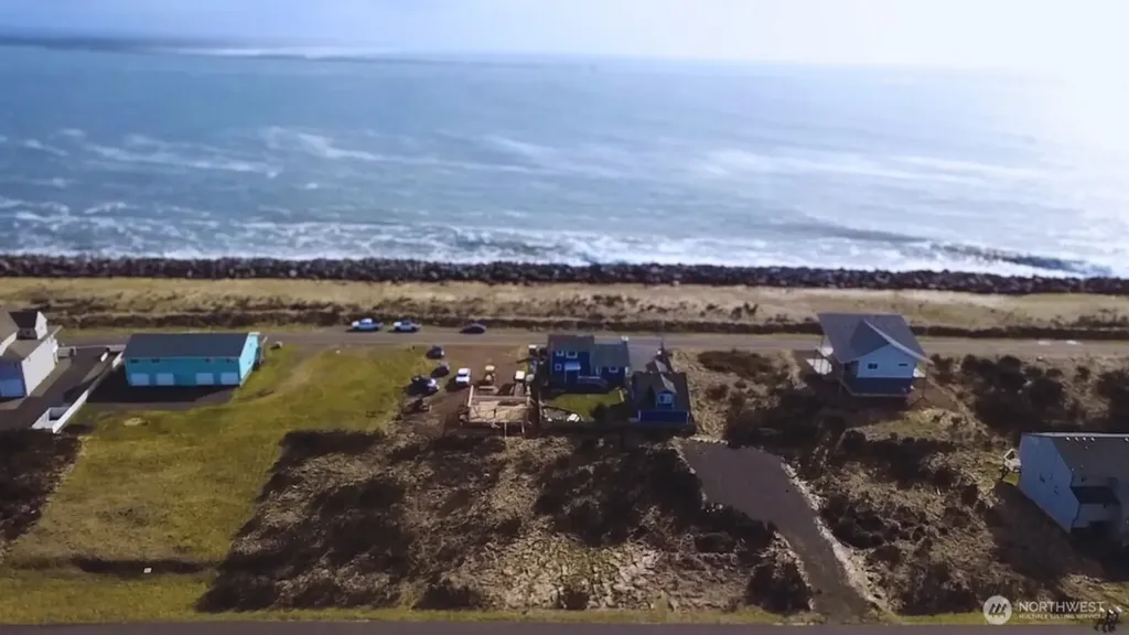 1454 Storm King Avenue Ocean Shores WA 98569