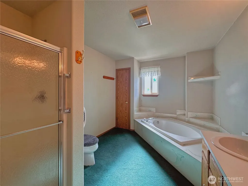 55086 Bay Area Drive NE Electric City WA 99123