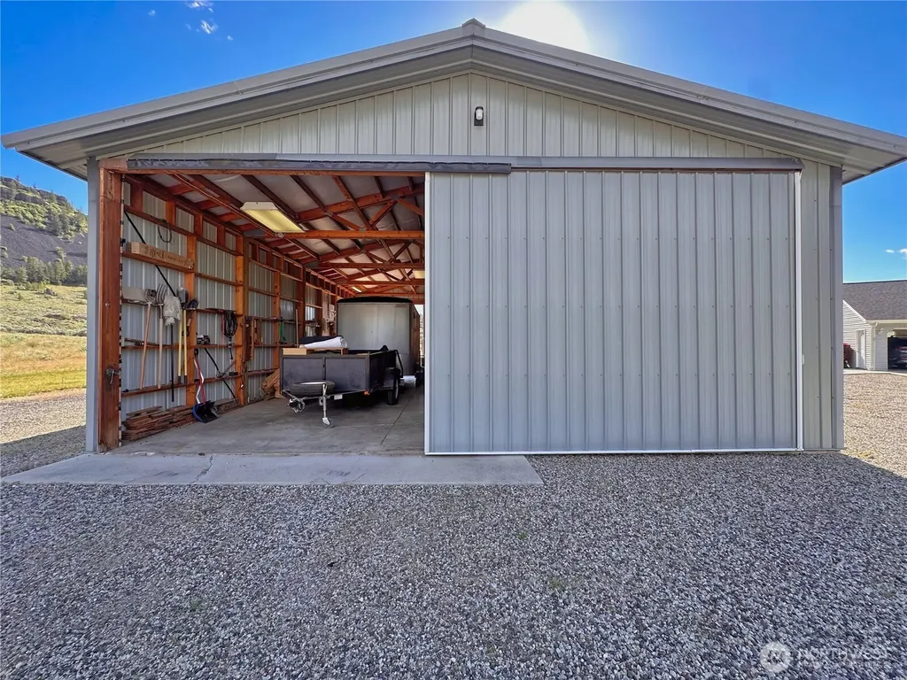 55086 Bay Area Drive NE Electric City WA 99123