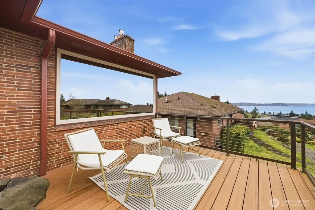4019 SW Henderson Street Seattle WA 98136