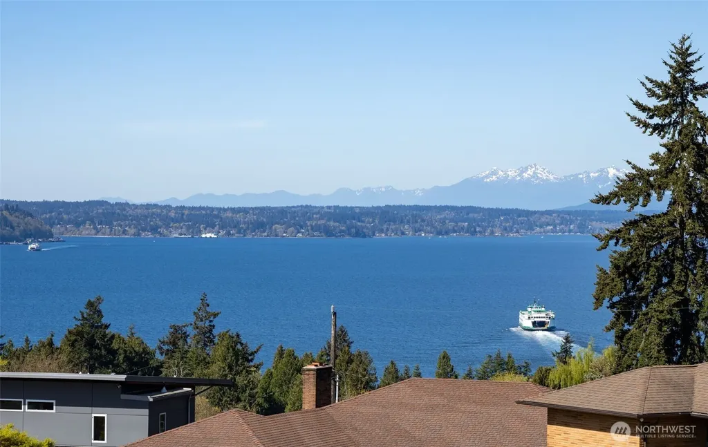 4019 SW Henderson Street Seattle WA 98136