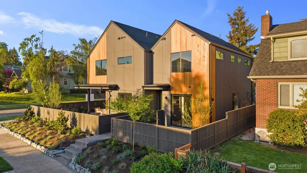 3204 33rd Avenue S Seattle WA 98144