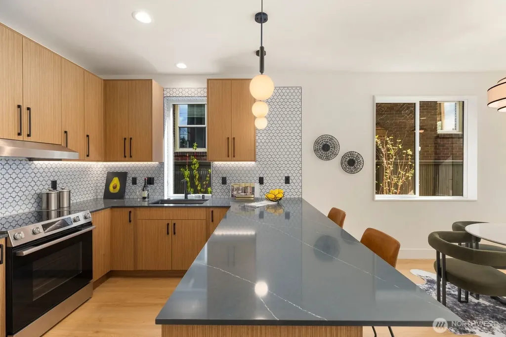 3204 33rd Avenue S Seattle WA 98144