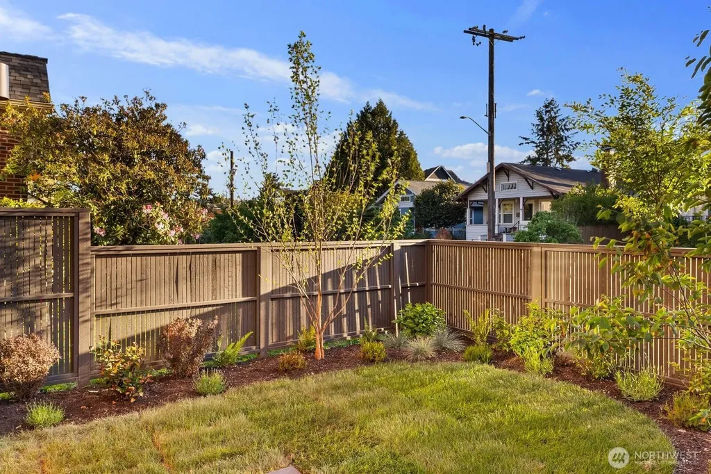 3204 33rd Avenue S Seattle WA 98144