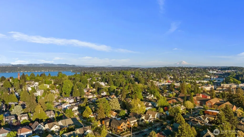 3204 33rd Avenue S Seattle WA 98144