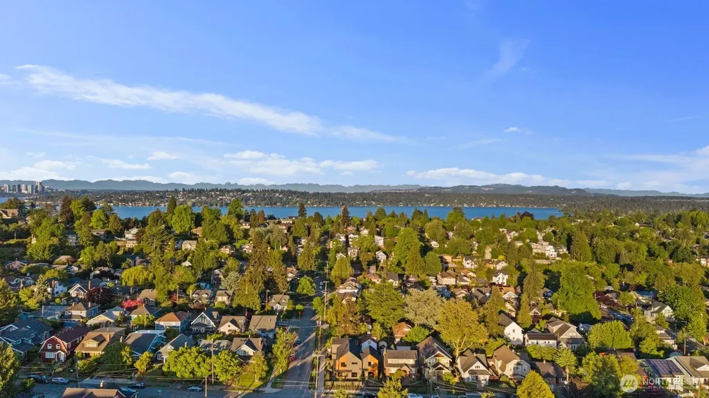 3204 33rd Avenue S Seattle WA 98144