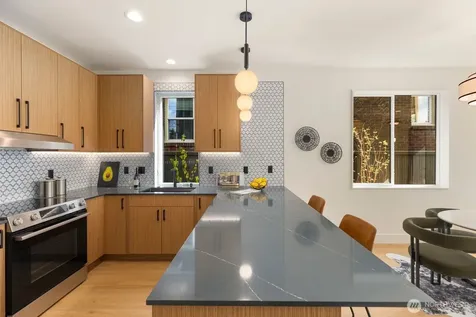 3204 33rd Avenue S Seattle WA 98144