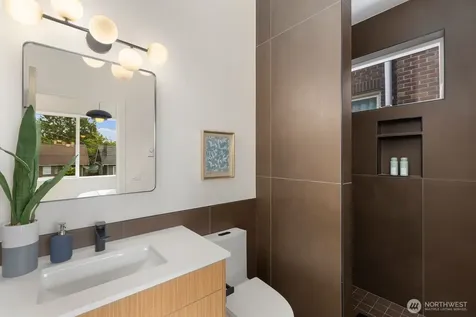3204 33rd Avenue S Seattle WA 98144
