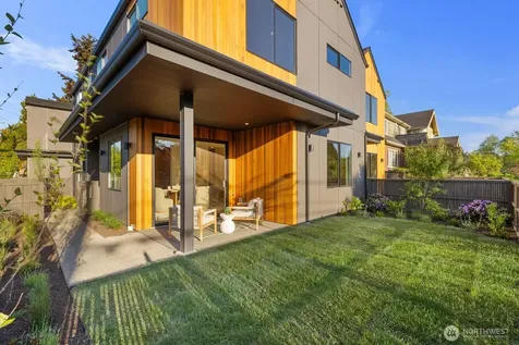 3305 S Hanford Street Seattle WA 98144