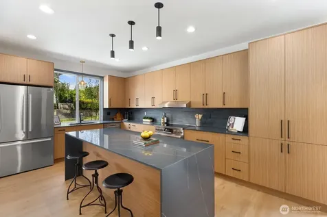 3305 S Hanford Street Seattle WA 98144