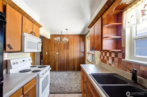 4504 S Trenton Street Seattle WA 98118