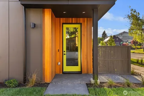 3307 S Hanford Street Seattle WA 98144