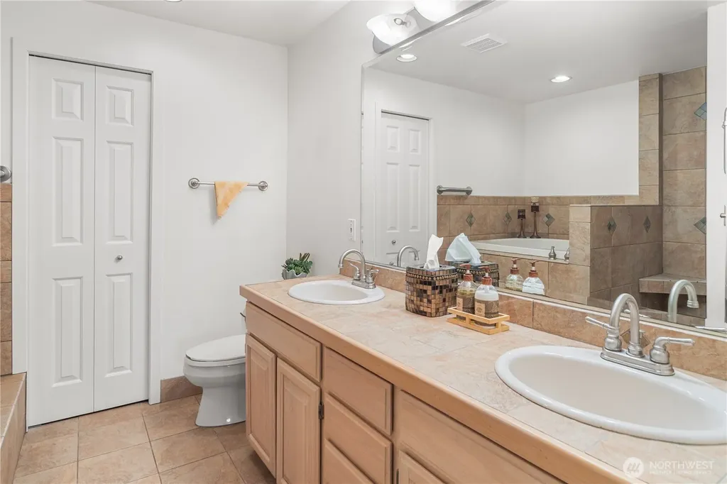 21 S Keel Way Port Ludlow WA 98365