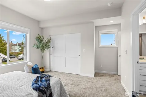2217 Hoyt Avenue Everett WA 98201