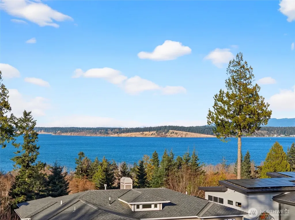 2810 Grady Lane Anacortes WA 98221
