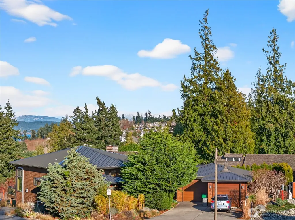 2810 Grady Lane Anacortes WA 98221