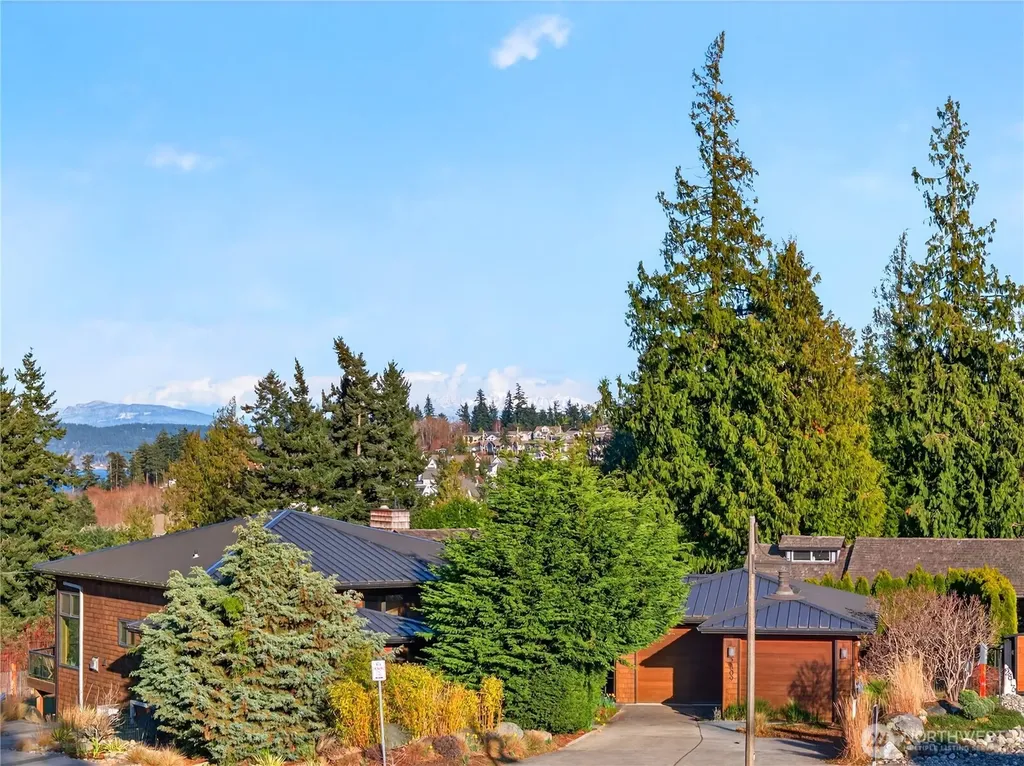 2810 Grady Lane Anacortes WA 98221