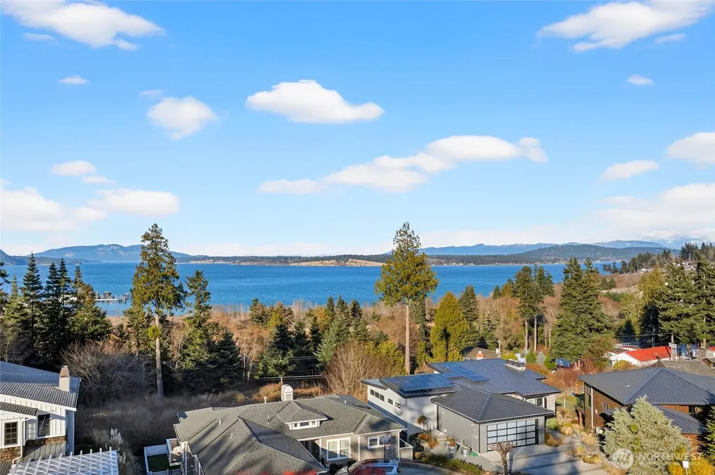 2810 Grady Lane Anacortes WA 98221