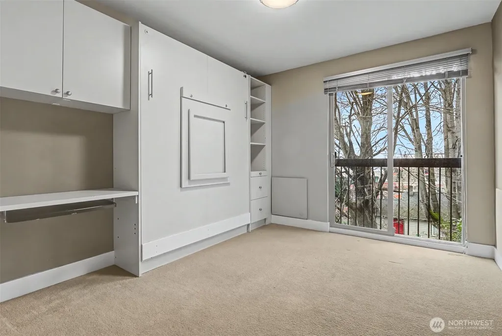 500 5th Ave W Seattle WA 98119