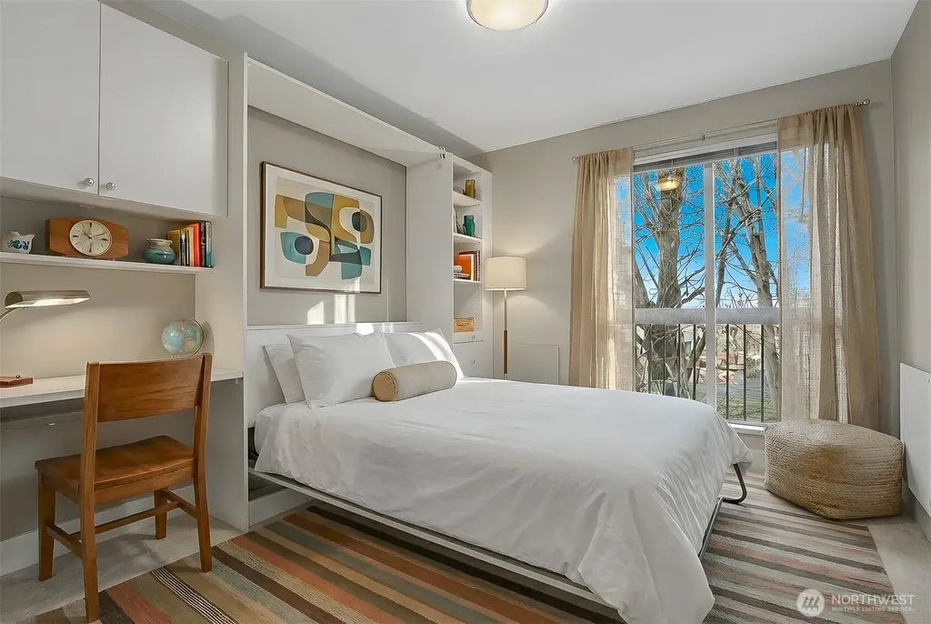 500 5th Ave W Seattle WA 98119